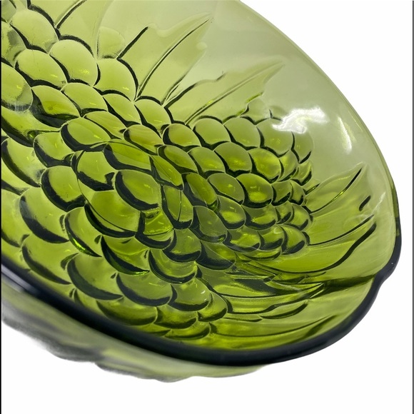 Vintage Grape Design Green Glass Fruit  Bowl Large - Picture 3 of 6